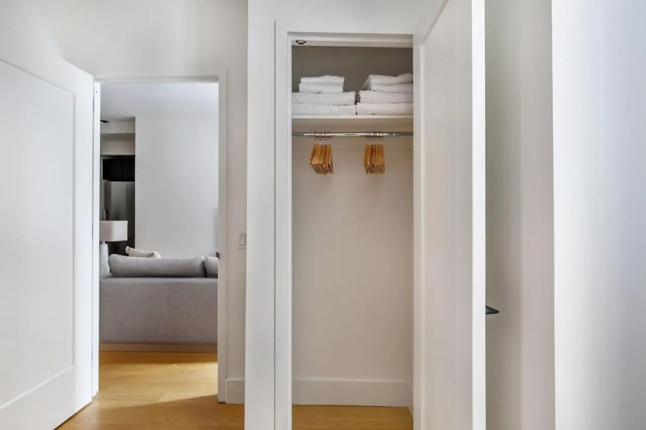 アパート Fidi 1Br W Doorman Gym Nr Wall Street Nyc-1342 ニューヨーク